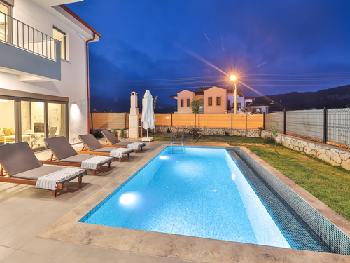  gece  -  Kasım
  | Kaş Çukurbağ'da Modern ve Korunaklı Villa Kiralama